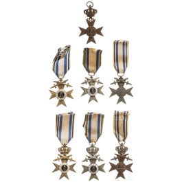 Sieben Militärverdienstkreuze