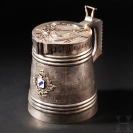 Bedeutender Silberhumpen, ein Geschenk zum 100. Jahrestag des 67. Tarutinsky-Infanterie-Regiments des Großherzogs von Oldenburg, Russland, datiert 1896