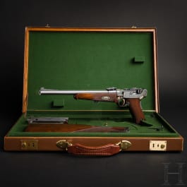A cased Luger presentation Carbine Mod. 1902 by DWM, with "GL" initials (Georg Luger)