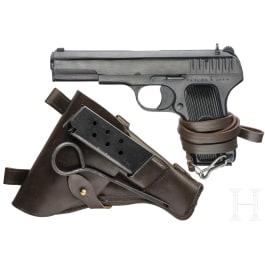 Tokarev TT 33, mit Tasche