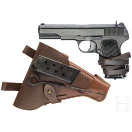 Tokarev TT 33, mit Tasche