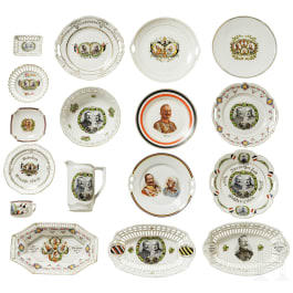 A collection with 17 pieces of patriotic porcelain