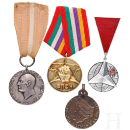 Vier kommunistische Medaillen zum Spanischen Bürgerkrieg 1936 - 1939