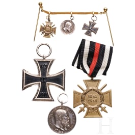 Drei Auszeichnungen eines Württemberger Soldaten mit Miniaturenkette