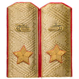 Ein Paar Schulterstücke zur Paradeuniform eines Marschalls der Panzertruppen, Sowjetunion, ab 1989