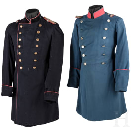 Zwei lange zweireihige Uniformröcke, deutsch, 1900