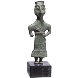 Bronzestatuette eines Mannes mit Dolch, neoelamitisch, 8. - 7. Jhdt. v. Chr.