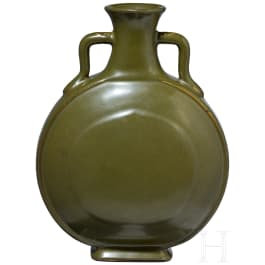 Vase (moon flask) mit "Teadust"-Glasur und Qianlong-Sechszeichenmarke, China, wohl aus der Zeit (1711 - 1799)