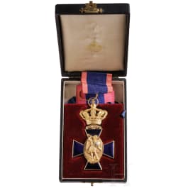 From the estate of a noble Bavarian family &ndash; a cased Cross 2nd Class of the Merit Order of St. Michael