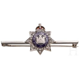 Regimentsbrosche des Devonshire-Regiments aus Wei&szlig;gold und Diamanten, um 1940