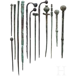 13 Bronzenadeln, vorderer Orient, sp&auml;tes 2. - fr&uuml;hes 1. Jtsd. v. Chr.