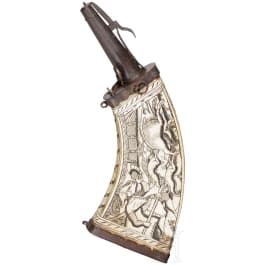 Gro&szlig;e Musketier-Pulverflasche mit jagdlicher Gravur, N&uuml;rnberg, um 1600