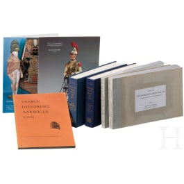 Konvolut Literatur zu Militaria (G. Wegner, Deutschlands Heere Bd. 4, 5, 8, 9 sowie drei Kataloge)