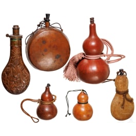 Kleine Sammlung Koyaku Ire (Z&uuml;ndkrautflaschen) und Kugelbeh&auml;lter, Japan, Edo-Periode