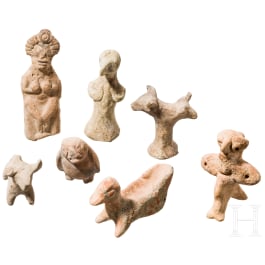 Sieben Votivfiguren aus Ton, meist griechisch, teils altorientalisch, 2. Jtsd. v. Chr. - 4. Jhdt. v. Chr.