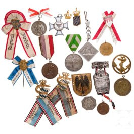 Sammlung von Abzeichen