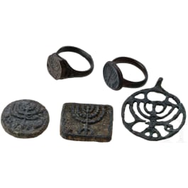 F&uuml;nf vorderasiatische J&uuml;dische Kleinaltert&uuml;mer mit Darstellung einer Menorah, 3. -12. Jhdt.