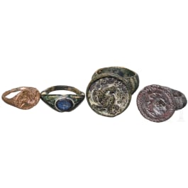 Vier antike Ringe aus Bronze, hellenistisch, r&ouml;misch und islamisch, 2. Jhdt. v. Chr. - 13. Jhdt. n. Chr.