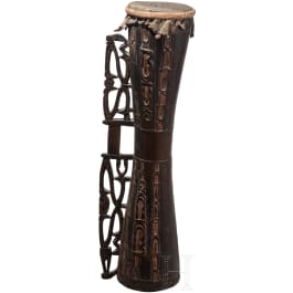 Trommel der Asmat, Papua-Neuguinea, 20. Jhdt.