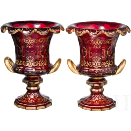 Zwei kleine Kratervasen mit Golddekor, B&ouml;hmen, um 1900