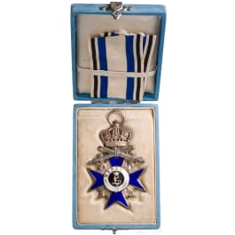 Milit&auml;r-Verdienstorden - Kreuz 4. Klasse mit Krone und Schwertern im Etui