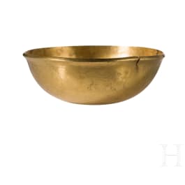 Verzierte altorientalische Goldschale mit Elementen neubabylonischer und neuassyrischer Kunst, Kultgef&auml;&szlig; eines K&ouml;nigshofes, 1. H&auml;lfte 6. Jhdt. v. Chr.