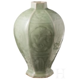 Hexagonale, Longquan-Seladon-Meiping-Vase, China, wohl Ming Dynastie