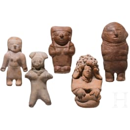 F&uuml;nf pr&auml;kolumbische Tonfiguren, Ekuador, wohl 500 - 1500 n. Chr.