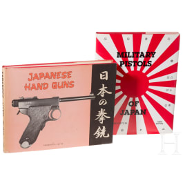 Zwei englischsprachige B&uuml;cher &uuml;ber japanische Milit&auml;rpistolen