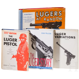 Vier englischsprachige B&uuml;cher &uuml;ber Luger-Pistolen