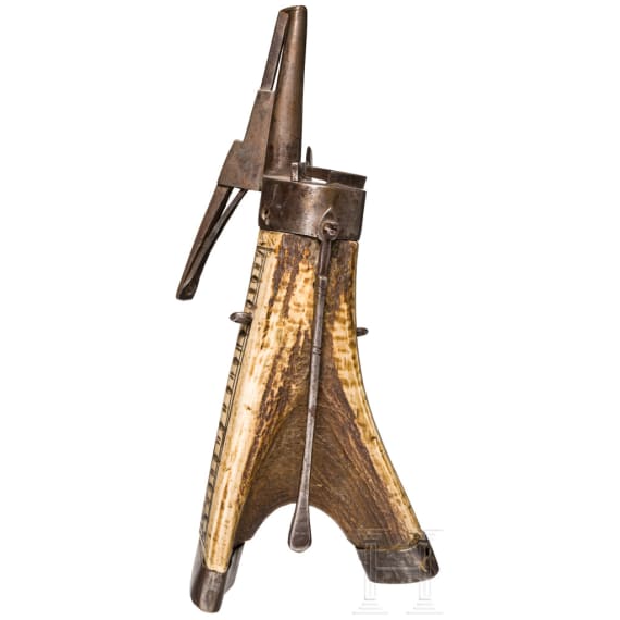 Geweihgabel-Pulverflasche, s&uuml;ddeutsch, um 1570
