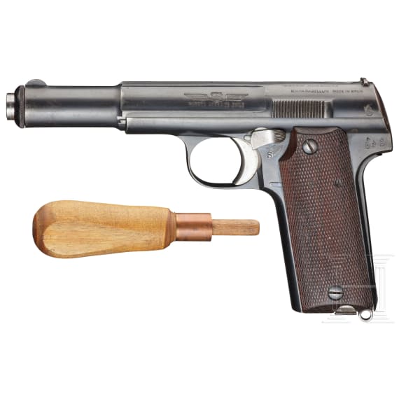Lot 527 | Foreign Service Weapons (Non-German) | Online Catalogue 