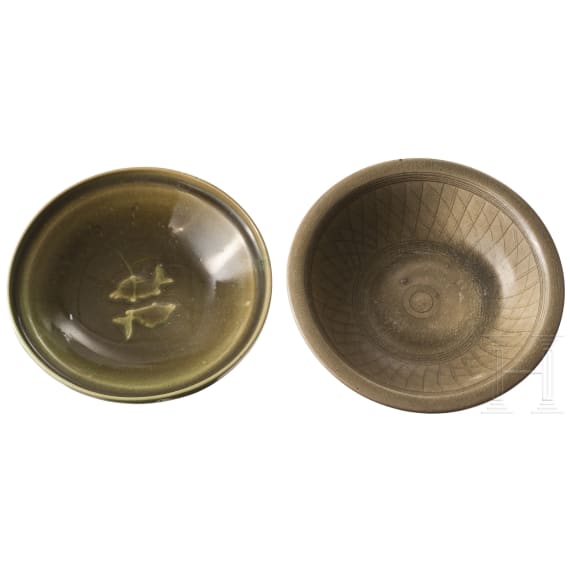 Two Chinese or Korean green glazed bowls, 19th/20th century