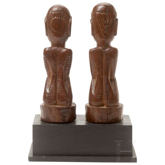Two ancestor figures, Oceania