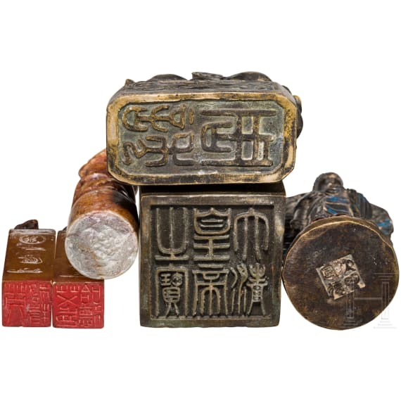 Five seals and small Buddha figure, China, 19th/20th century
