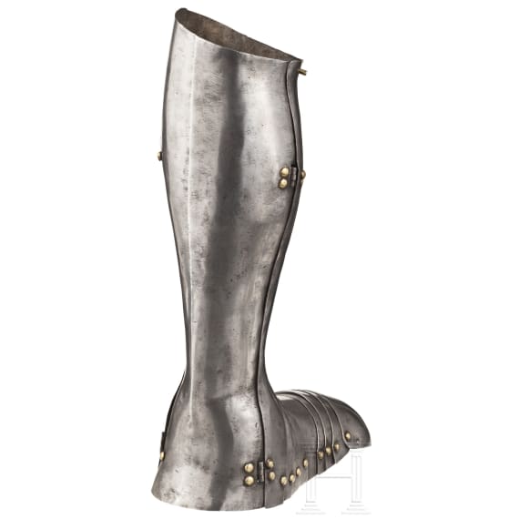 A left greave, Historicism in style around 1520/30