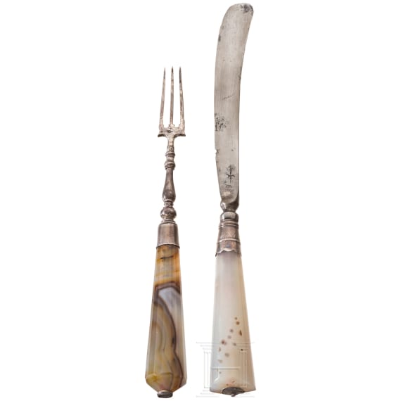 A knife and fork with agate handles, England, 1st half of the 18th century