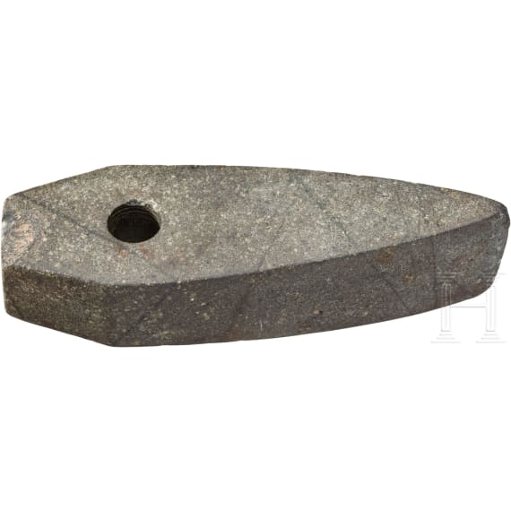 Fünfeckige Steinaxt, jüngere bis späte nordische Bronzezeit, 1100 - 550 v. Chr.
