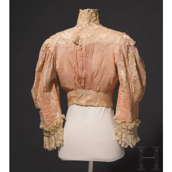 Empress Elisabeth of Austria – a two-piece summer dress in salmon pink from Corfu