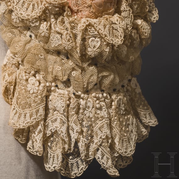 Kaiserin Elisabeth von Österreich - zweiteiliges, lachsfarbenes Sommerkleid aus Korfu