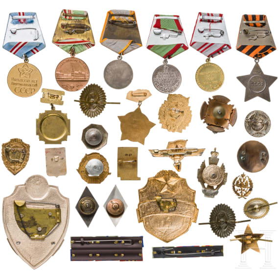 28 awards and small badges, Soviet Union, since 1942