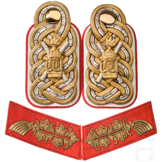 Kaiser Wilhelm II - a pair of shoulder boards as Generalfeldmarschall and regimental commander