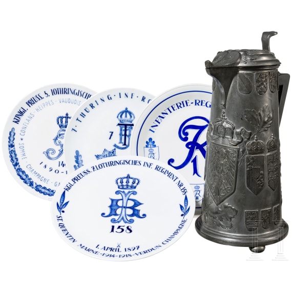 A Kayserzinn can and four regiment plates, 1st half of the 20th century