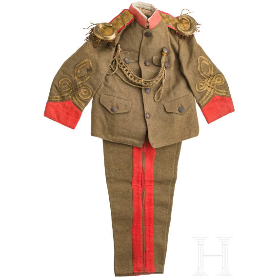 A child&rsquo;s uniform, circa 1910