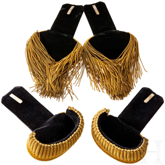 Two pairs of golden epaulettes for officers, 19th century