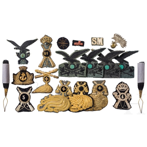 Small collection of Italian cap emblems, 20th century