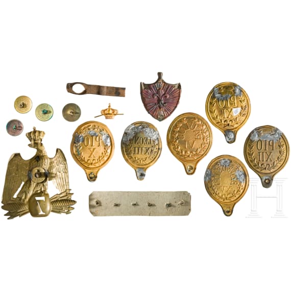 Convolute of insignia, mostly Vatican and Italy, 19th / 20th century