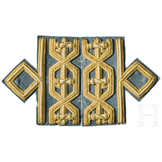 A pair of sleeve embroideries for a Major General of the MVSN