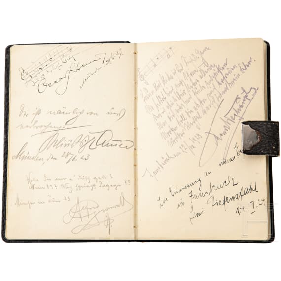 Guestbook of an art loving household in Salzburg from the 1920s