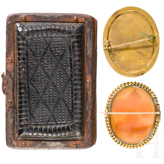 Wallet and two medallions, France / Austria, 19th century